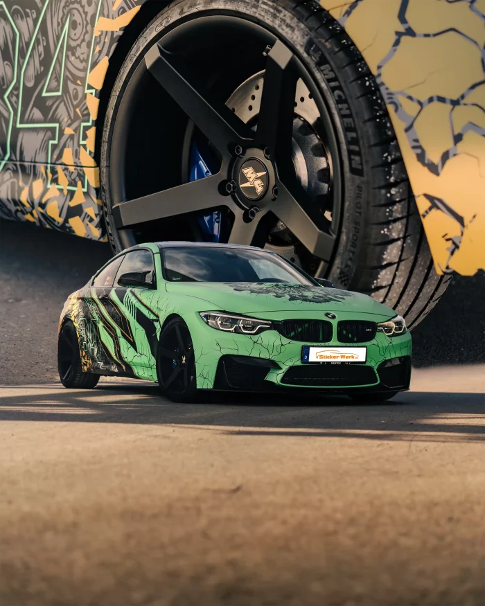 BMW M4 Folierung stylish by Sticker-Werk